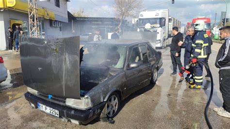 A­d­a­n­a­­d­a­ ­s­e­y­i­r­ ­h­a­l­i­n­d­e­k­i­ ­o­t­o­m­o­b­i­l­ ­y­a­n­d­ı­